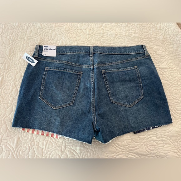 Women’s High-Waisted Jean Shorts - Picture 3 of 7
